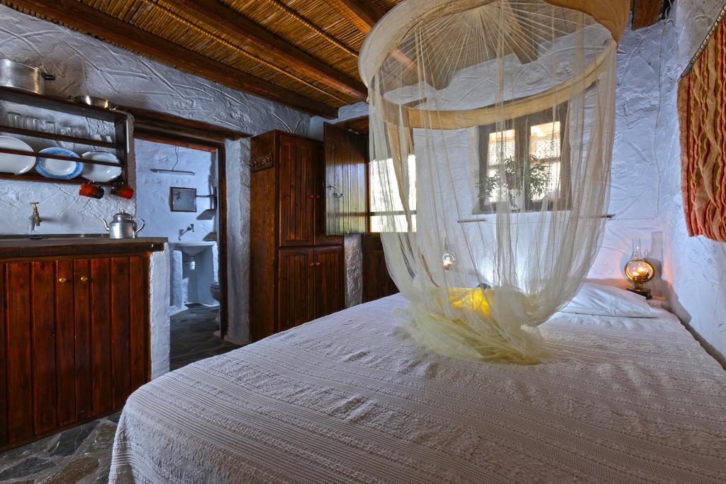 Aparthotel Aspros Potamos à Makrýgialos Chambre photo