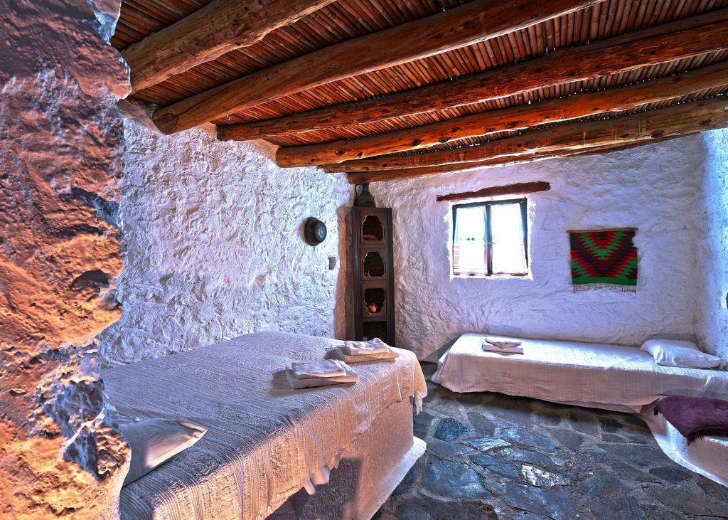 Aparthotel Aspros Potamos à Makrýgialos Chambre photo