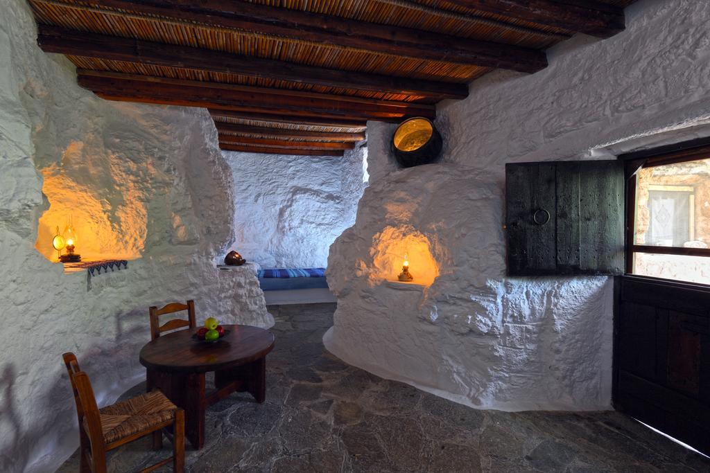 Aparthotel Aspros Potamos à Makrýgialos Chambre photo