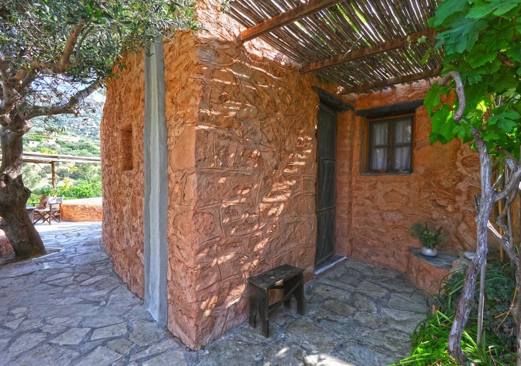 Aparthotel Aspros Potamos à Makrýgialos Extérieur photo